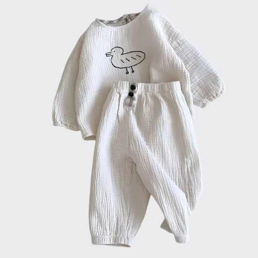 Cotton linen pants and top in white with duck design on front of top